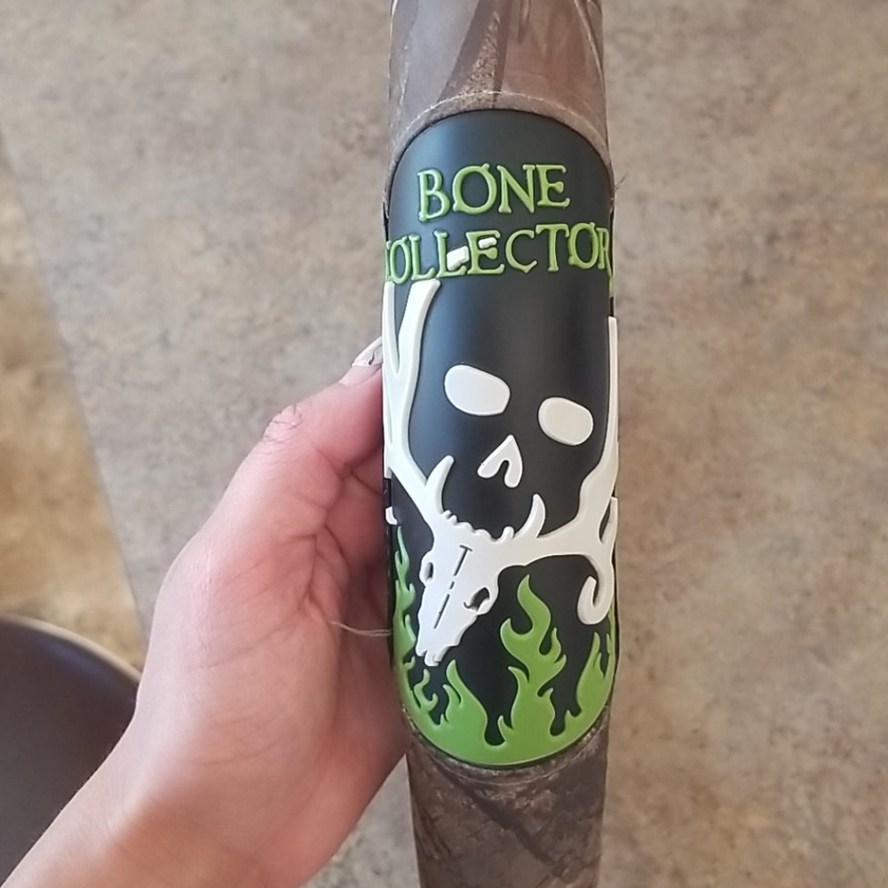 Bone Collector Steering Wheel Cover - Picture 3 of 5